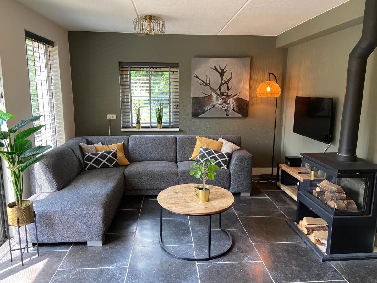 Villa Bosboerderij De Goudsberg Met Hottub In Tuin à Lunteren Extérieur photo